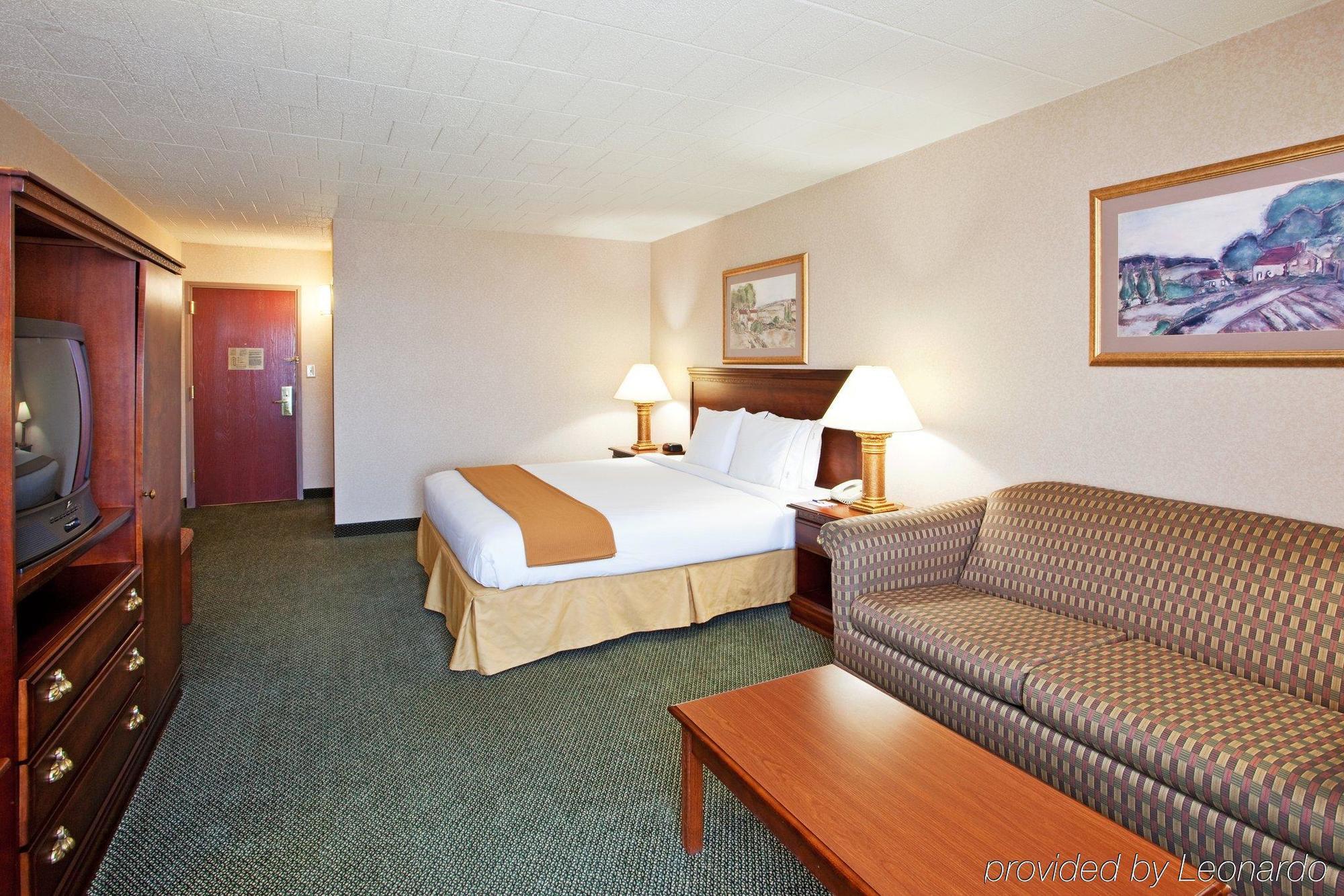 Holiday Inn Express And Suites Pittsburgh West Mifflin By Ihg Стая снимка